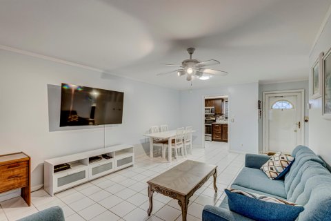 Casa en venta en West Palm Beach, Florida, 1 dormitorio, 61.5 m2 № 868604 - foto 25