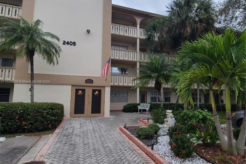 Condominio en venta en Coconut Creek, Florida, 1 dormitorio, 74.14 m2 № 935068 - foto 1