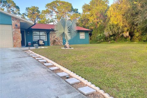 Villa ou maison à vendre à Palm Bay, Floride: 3 chambres, 117.06 m2 № 831242 - photo 3