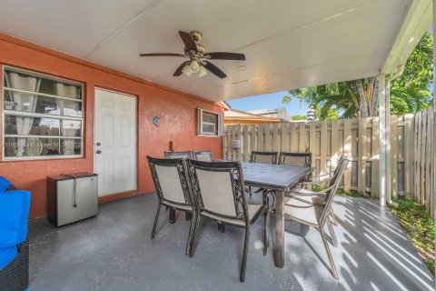 Villa ou maison à vendre à Hialeah, Floride: 3 chambres, 132.39 m2 № 1393576 - photo 26