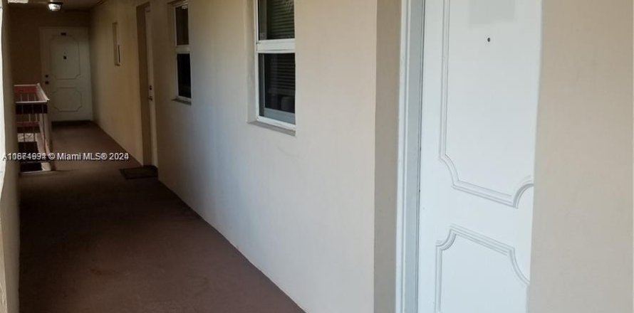 Condo in Davie, Florida, 2 bedrooms  № 1393615