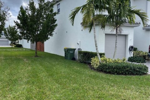 Townhouse in Homestead, Florida 3 bedrooms, 123.65 sq.m. № 1393613 - photo 10