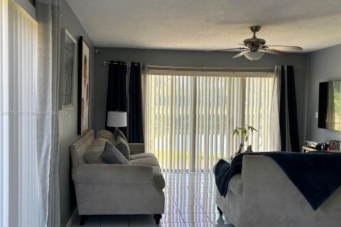 Купить кондоминиум в Санрайз, Флорида 2 спальни, 94.3м2, № 1101637 - фото 5