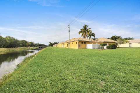 Casa en venta en Boynton Beach, Florida, 3 dormitorios, 193.42 m2 № 1096722 - foto 1
