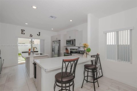 Adosado en venta en Homestead, Florida, 3 dormitorios, 156.08 m2 № 1236981 - foto 7