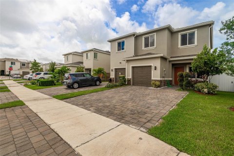 Adosado en venta en Homestead, Florida, 3 dormitorios, 156.08 m2 № 1236981 - foto 2