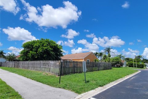 Villa ou maison à vendre à Boynton Beach, Floride: 2 chambres, 84.63 m2 № 1236979 - photo 6