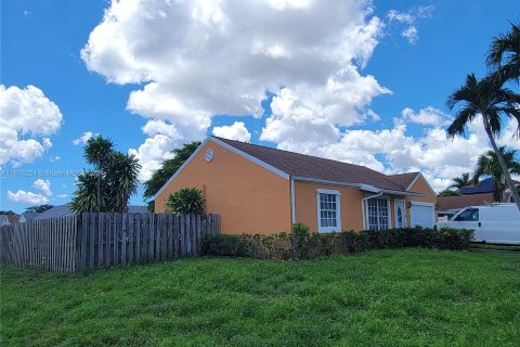 Villa ou maison à vendre à Boynton Beach, Floride: 2 chambres, 84.63 m2 № 1236979 - photo 5