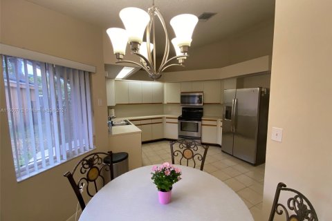 Villa ou maison à vendre à Coconut Creek, Floride: 3 chambres, 150.32 m2 № 1224212 - photo 20