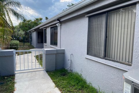 Casa en venta en Coconut Creek, Florida, 3 dormitorios, 150.32 m2 № 1224212 - foto 6