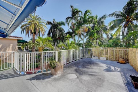 Villa ou maison à vendre à Hollywood, Floride: 4 chambres, 248.61 m2 № 1094015 - photo 16