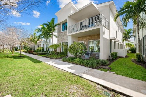 House in Palm Beach Gardens, Florida 5 bedrooms, 347.08 sq.m. № 1094088 - photo 21