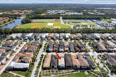 Villa ou maison à vendre à Palm Beach Gardens, Floride: 5 chambres, 347.08 m2 № 1094088 - photo 17