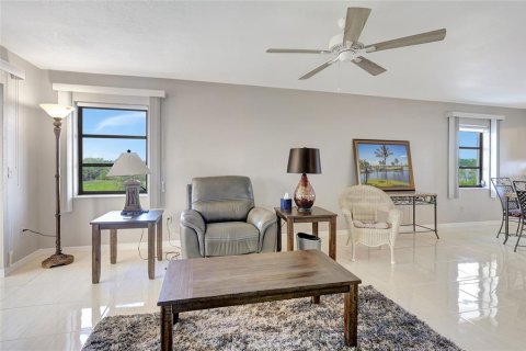 Condo in Punta Gorda, Florida, 2 bedrooms  № 988104 - photo 8