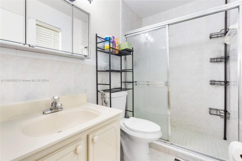 Immobilier commercial à vendre à Miami, Floride: 216.09 m2 № 1370939 - photo 22