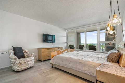 Condo in Lauderdale-by-the-Sea, Florida, 2 bedrooms  № 968098 - photo 22