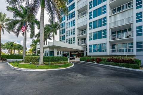 Condo in Lauderdale-by-the-Sea, Florida, 2 bedrooms  № 968098 - photo 3