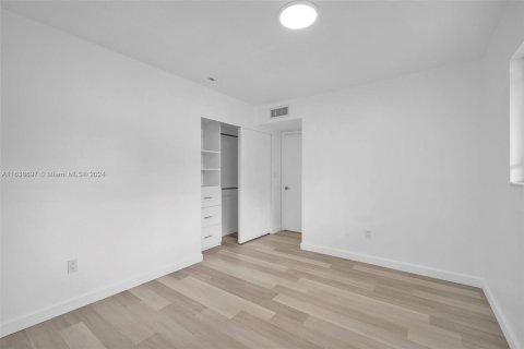 Copropriété à vendre à Miami, Floride: 2 chambres, 114.73 m2 № 1310931 - photo 17