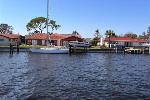 Casa en venta en Saint Petersburg, Florida, 3 dormitorios, 212.75 m2 № 1400550 - foto 4