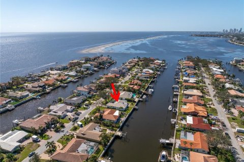 Casa en venta en Saint Petersburg, Florida, 3 dormitorios, 212.75 m2 № 1400550 - foto 29