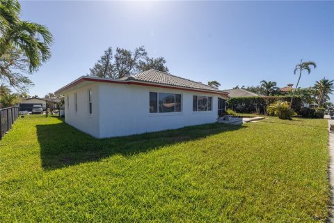 Casa en venta en Saint Petersburg, Florida, 3 dormitorios, 212.75 m2 № 1400550 - foto 10