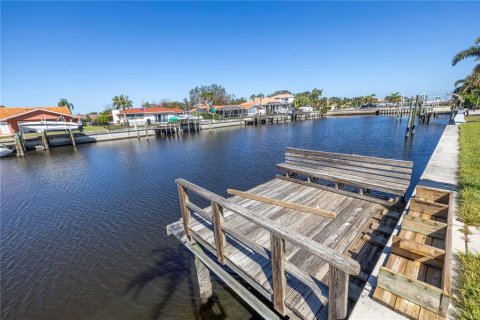 Casa en venta en Saint Petersburg, Florida, 3 dormitorios, 212.75 m2 № 1400550 - foto 14