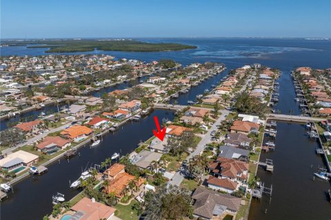 Casa en venta en Saint Petersburg, Florida, 3 dormitorios, 212.75 m2 № 1400550 - foto 23