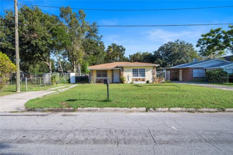 House in Lakeland, Florida 3 bedrooms, 110 sq.m. № 1385286 - photo 1