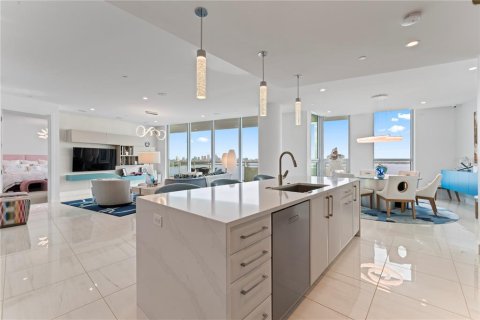 Copropriété à vendre à Tampa, Floride: 3 chambres, 315.4 m2 № 1385285 - photo 11