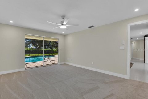 House in Naples, Florida 3 bedrooms, 241.64 sq.m. № 1105052 - photo 24