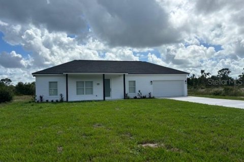 House in Lake Placid, Florida 3 bedrooms, 106.84 sq.m. № 1366752 - photo 2