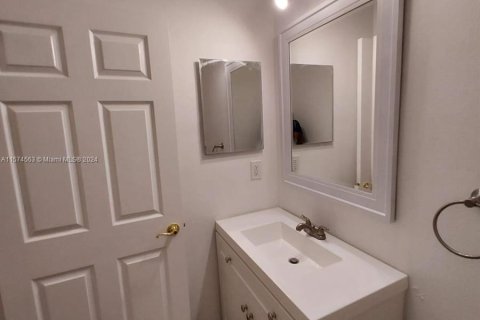 Condominio en venta en Miramar, Florida, 3 dormitorios, 155.05 m2 № 1138746 - foto 18