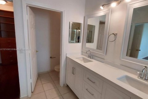 Condominio en venta en Miramar, Florida, 3 dormitorios, 155.05 m2 № 1138746 - foto 15