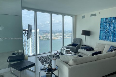 Copropriété à vendre à Miami, Floride: 2 chambres, 117.89 m2 № 1096812 - photo 3