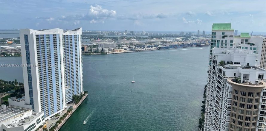 Condominio en Miami, Florida, 2 dormitorios  № 1096812