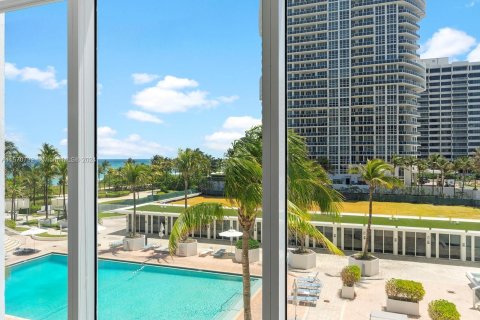 Condominio en venta en Bal Harbour, Florida, 1 dormitorio, 83.24 m2 № 1132274 - foto 5