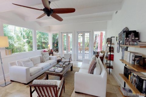 Casa en venta en Key Biscayne, Florida, 3 dormitorios, 136.01 m2 № 1291380 - foto 1