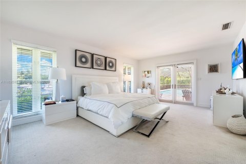 Casa en venta en Coral Gables, Florida, 5 dormitorios, 307.04 m2 № 781571 - foto 10