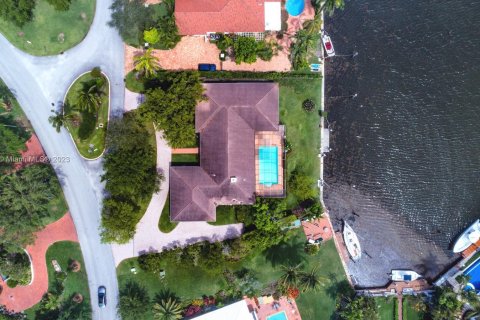 Casa en venta en Coral Gables, Florida, 5 dormitorios, 307.04 m2 № 781571 - foto 26