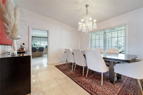 Casa en venta en Coral Gables, Florida, 5 dormitorios, 307.04 m2 № 781571 - foto 6