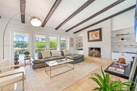 Casa en venta en Coral Gables, Florida, 5 dormitorios, 307.04 m2 № 781571 - foto 4