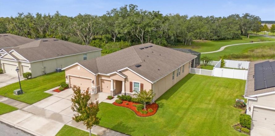 Villa ou maison à Kissimmee, Floride 4 chambres, 264.86 m2 № 1368572