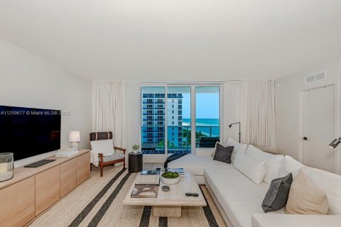 Copropriété à louer à Miami Beach, Floride: 2 chambres, 137.5 m2 № 64570 - photo 2