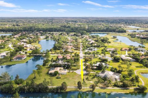 Land in West Palm Beach, Florida № 936410 - photo 1