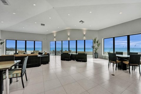 Condominio en venta en Riviera Beach, Florida, 2 dormitorios, 133.31 m2 № 1163042 - foto 2