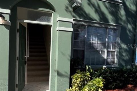 Condo in Tampa, Florida, 2 bedrooms  № 1363853 - photo 1