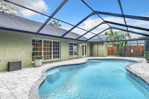 Villa ou maison à vendre à Tampa, Floride: 3 chambres, 215.16 m2 № 1289841 - photo 12