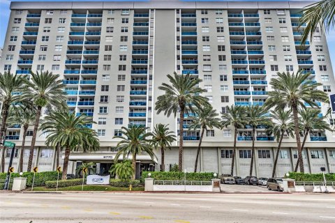 Copropriété à louer à Miami Beach, Floride: 1 chambre, 84.54 m2 № 1364068 - photo 30