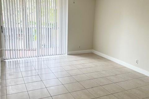 Condominio en alquiler en Plantation, Florida, 2 dormitorios, 87.33 m2 № 1364070 - foto 5