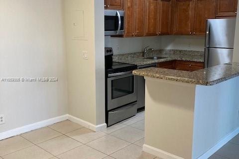 Condominio en alquiler en Plantation, Florida, 1 dormitorio, 68.19 m2 № 1364069 - foto 3